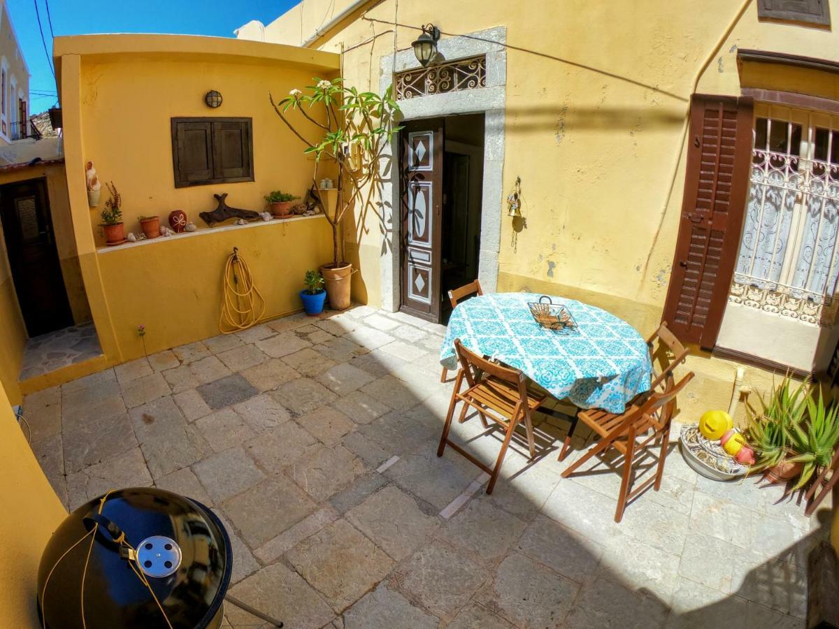 Moschos Mansion Villa Sými Luaran gambar